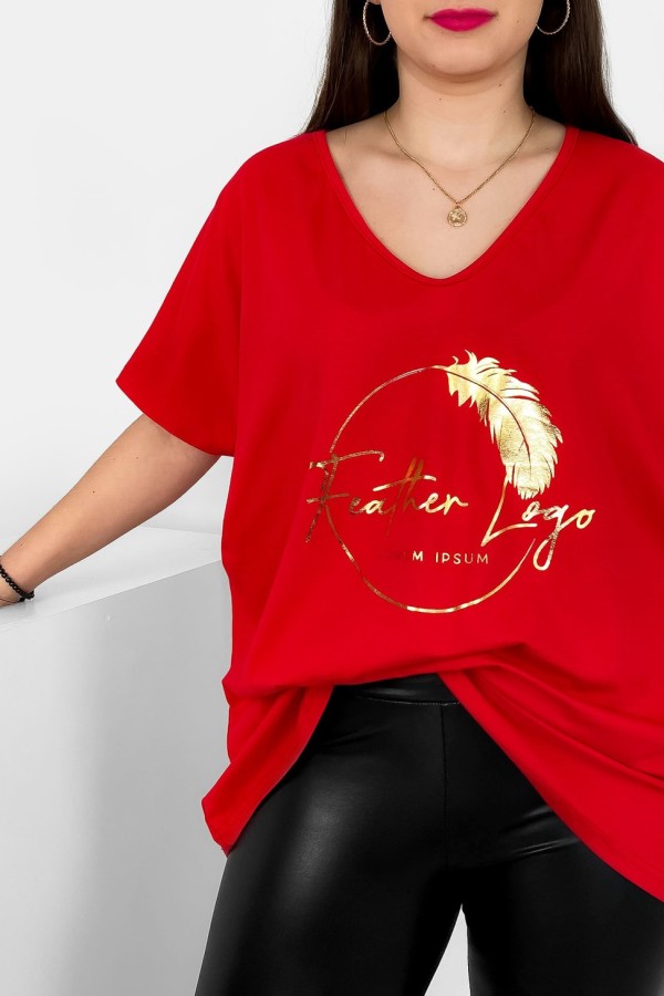 Bluzka damska T-shirt plus size w kolorze czerwonym złoty nadruk piórko feather 1