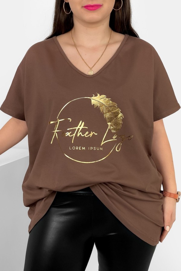 Bluzka damska T-shirt plus size w kolorze brązowym złoty nadruk piórko feather