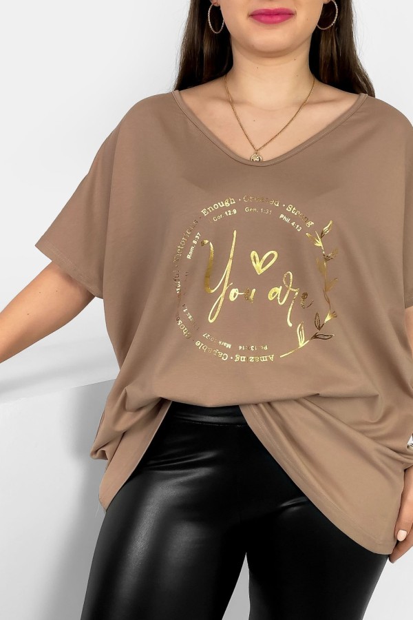 Bluzka damska T-shirt plus size w kolorze beżowym złoty nadruk napisy You Are 1
