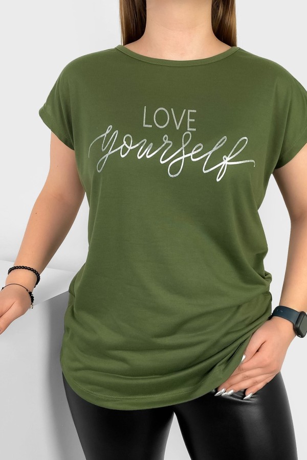 T-shirt damski nietoperz w kolorze khaki srebrny print napis Love Yourself 1