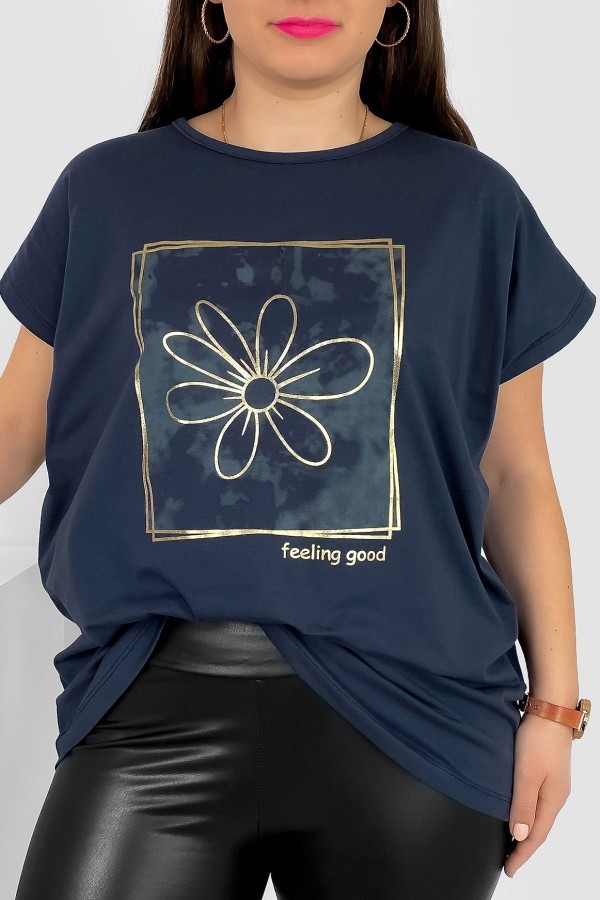T-shirt damski plus size nietoperz w kolorze grafitowego granatu kwiat w ramce Danny