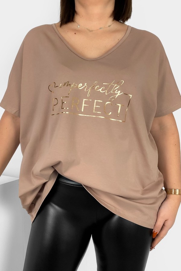 Bluzka damska T-shirt plus size w kolorze beżowym złoty napis imperfectly perfect