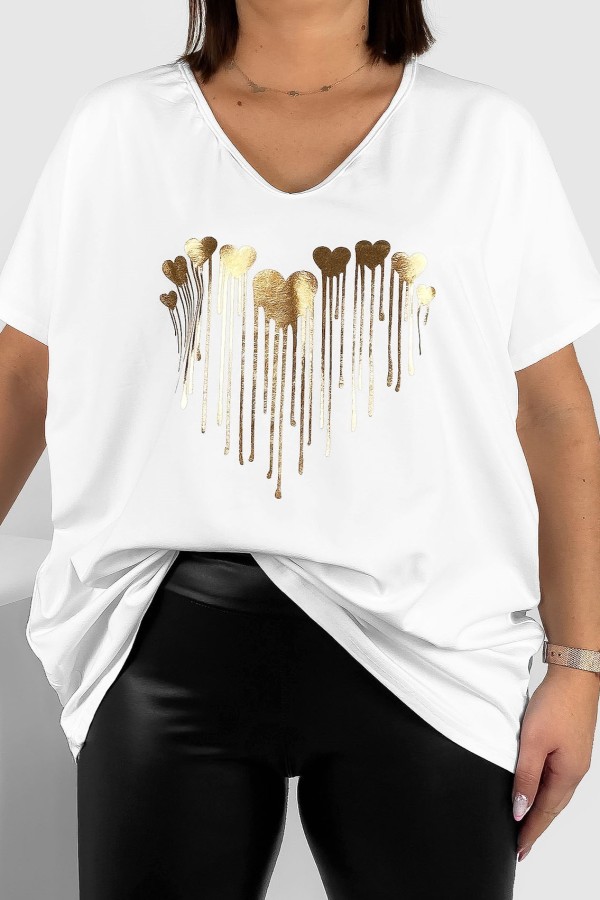 Bluzka damska T-shirt plus size w kolorze białym złoty nadruk roztopione serduszka
