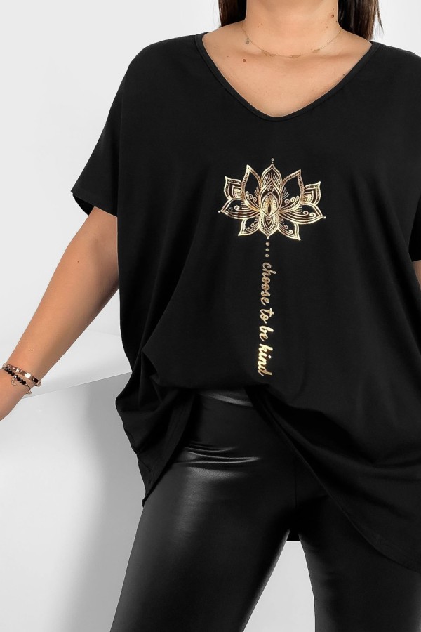 Bluzka damska T-shirt plus size w kolorze czarnym złoty nadruk kwiat lotosu 1
