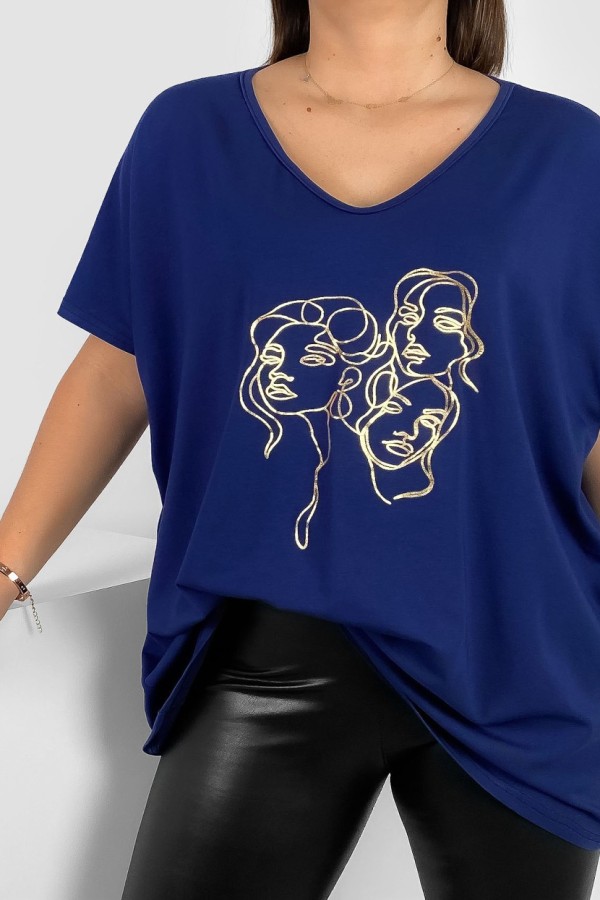 Bluzka damska T-shirt plus size w kolorze granatowym złoty nadruk twarze 1