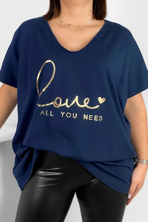Bluzka damska T-shirt plus size w kolorze granatowym złote napisy Love