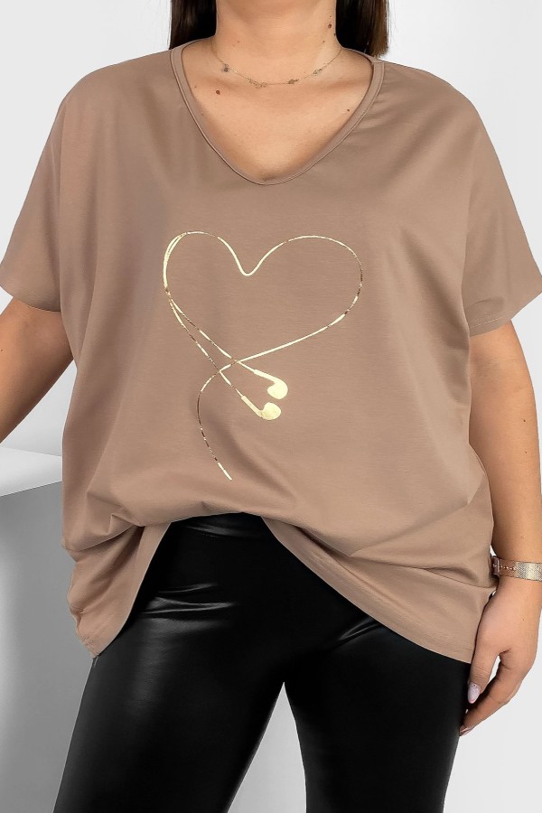 Bluzka damska T-shirt plus size w kolorze beżowym złoty nadruk serce słuchawki
