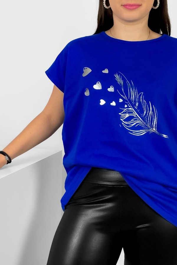 Nietoperz T-shirt damski plus size w kolorze kobaltowym srebrny nadruk piórko Fewi 1