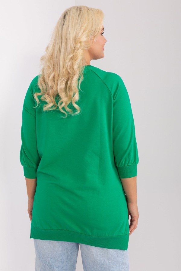 Bluza damska plus size w kolorze zielonym dłuższy tył rozcięcia rękaw 3/4 LOVE 3