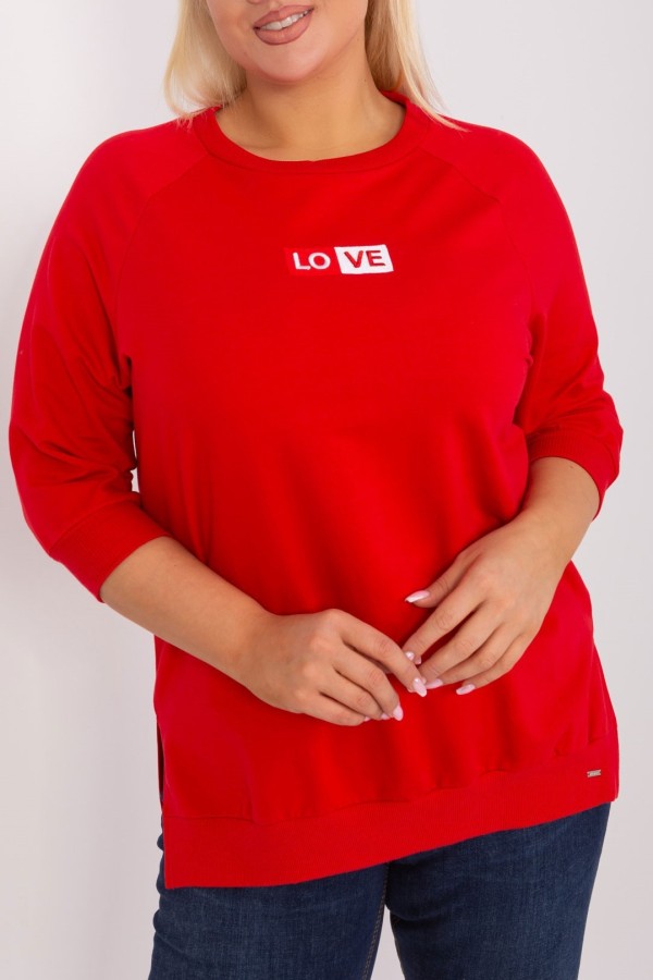 Bluza damska plus size w kolorze czerwonym dłuższy tył rozcięcia rękaw 3/4 LOVE 4