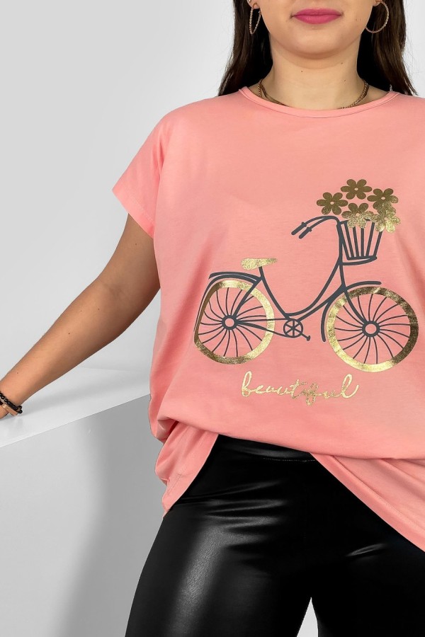 T-shirt damski plus size nietoperz w kolorze łososiowym nadruk rower Theo 1
