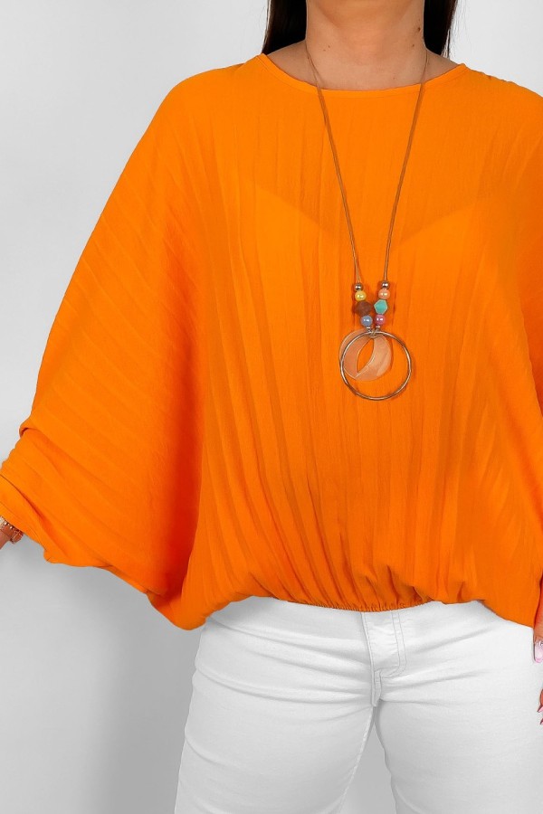 Mega oversize plisowana bluzka z gumką pomarańczowa z naszyjnikiem Iruna 1