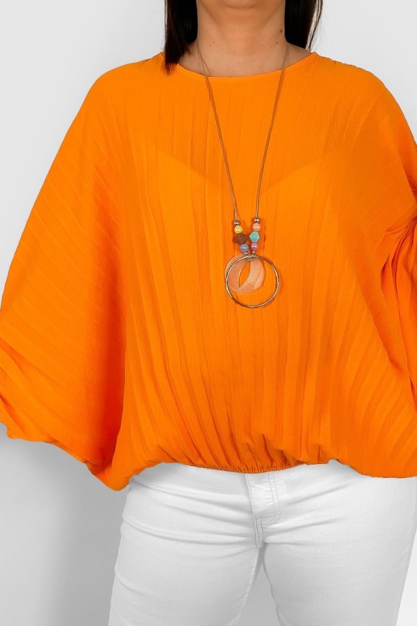 Mega oversize plisowana bluzka z gumką pomarańczowa z naszyjnikiem Iruna 2