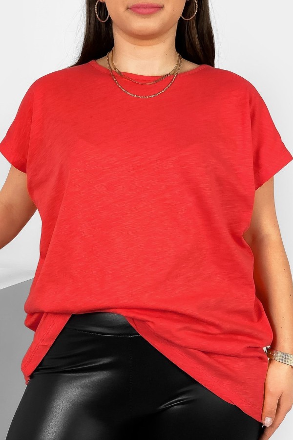 Nietoperz gładki T-shirt damski plus size w kolorze koralowym Bessy