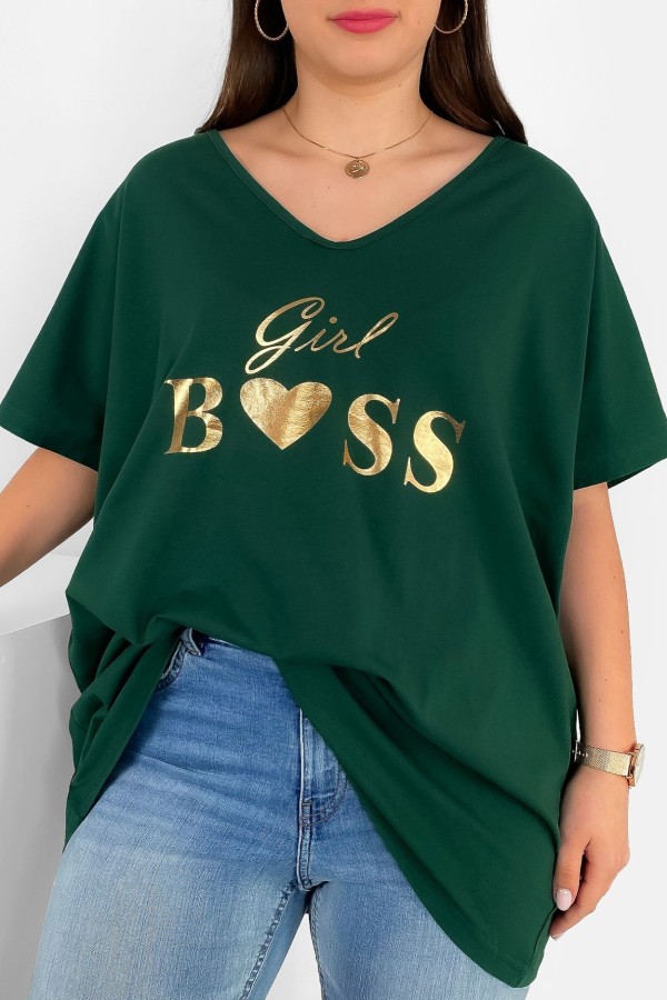Bluzka damska plus size w kolorze butelkowej zieleni złoty nadruk Girl Boss