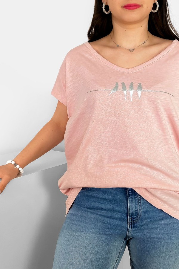 T-shirt damski plus size nietoperz dekolt w serek V-neck pudrowy melanż ptaki birds 1