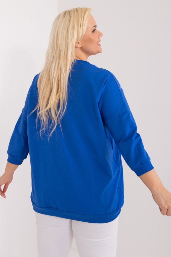 Lekka bluza damska plus size w kolorze kobaltowym kieszenie przeszycia Desire 3