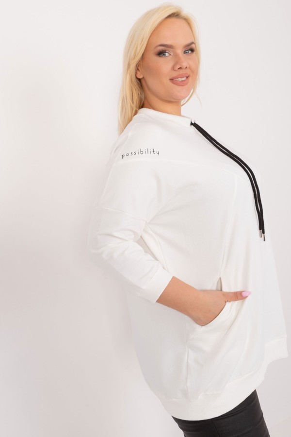 Lekka bluza damska plus size w kolorze ecru kieszenie przeszycia Desire 3