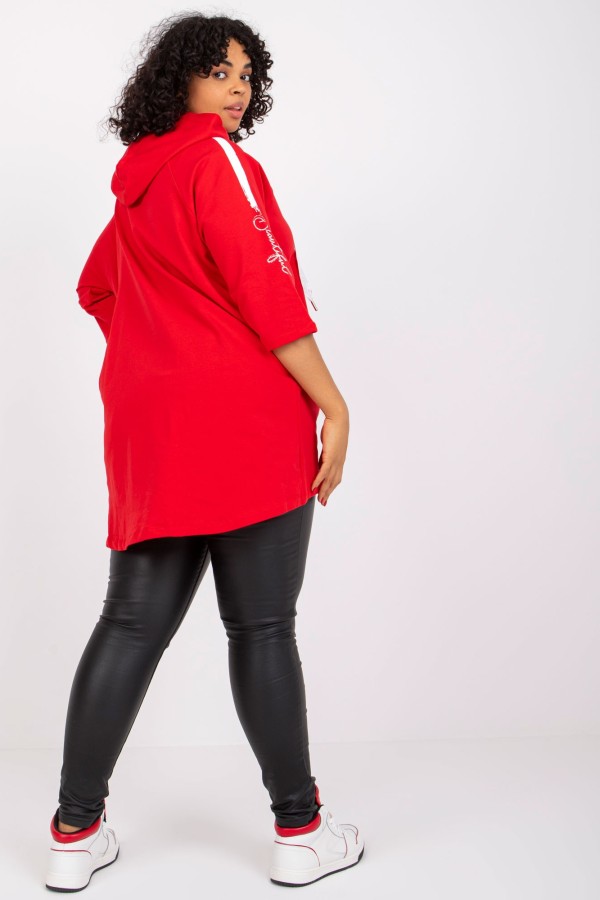 Bluza damska plus size w kolorze czerwonym zamek kaptur dłuższy tył Sane