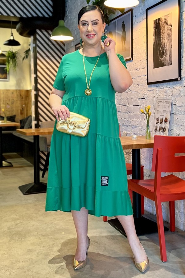 Sukienka plus size w kolorze zielonym krótki rękawem falbany Agnes