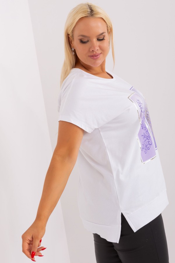 Bluzka damska T-shirt plus size w kolorze białym print fiolet picture rozcięcia Agela 2