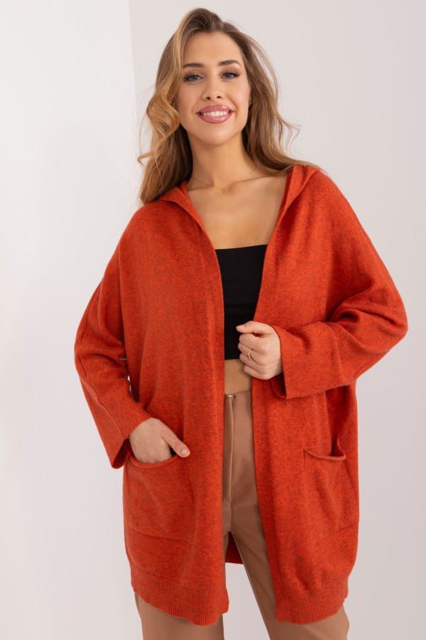 Sweter damski oversize w kolorze ceglastym narzutka milutki kardigan z kapturem Twist 2