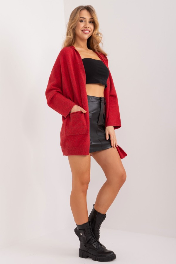 Sweter damski oversize w kolorze czerwonym narzutka milutki kardigan z kapturem Twist 3