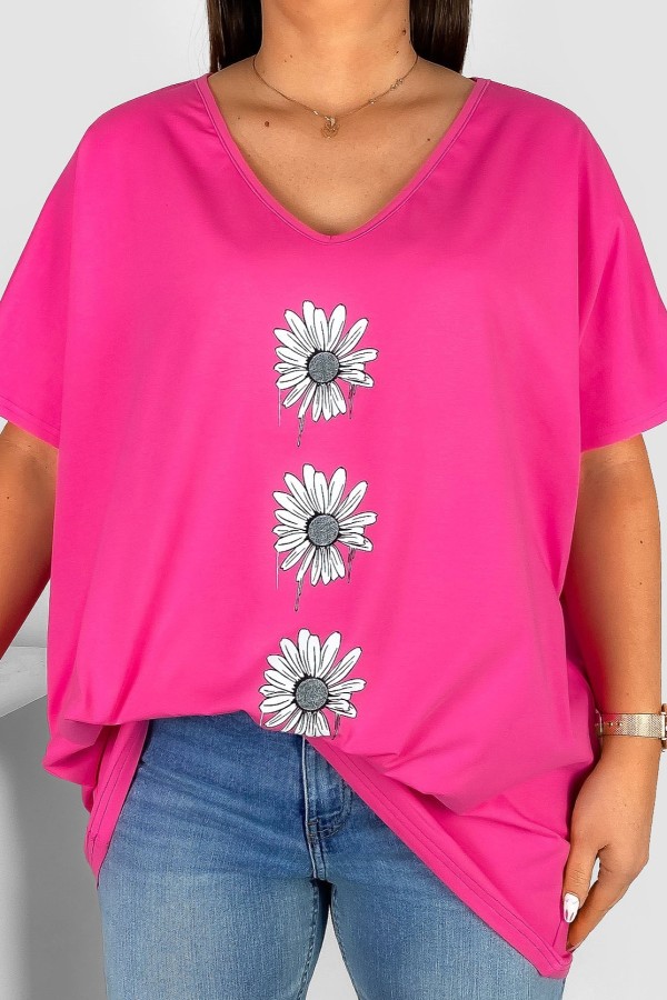 Bluzka damska T-shirt plus size w kolorze różowym nadruk trzy stokrotki