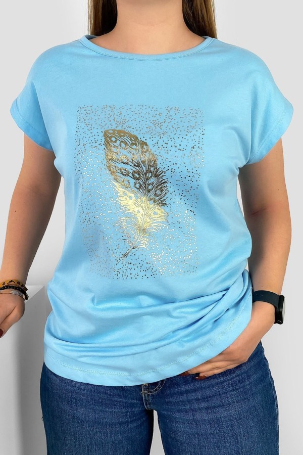 T-shirt damski nietoperz w kolorze jasno niebieskim złoty print piórko