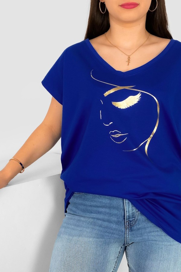 T-shirt damski plus size nietoperz dekolt w serek V-neck kobaltowy line art face Elvi 1