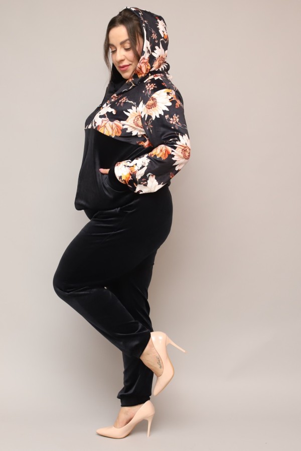 Welurowy dres damski plus size w kolorze czarnym komplet spodnie i bluza kwiaty Carla 2