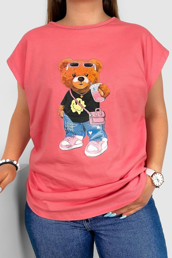 T-shirt damski nietoperz w kolorze koralowego różu nadruk miś teddy