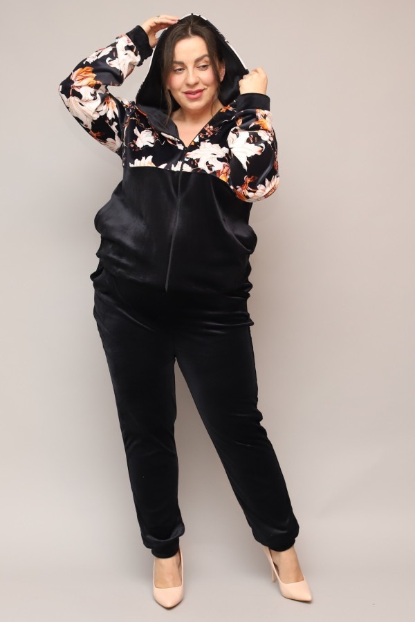 Welurowy dres damski plus size w kolorze czarnym komplet spodnie i bluza kwiaty Carla