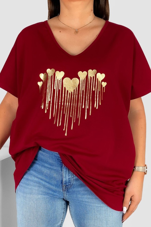 Bluzka damska T-shirt plus size w kolorze bordowym złoty nadruk roztopione serduszka 2