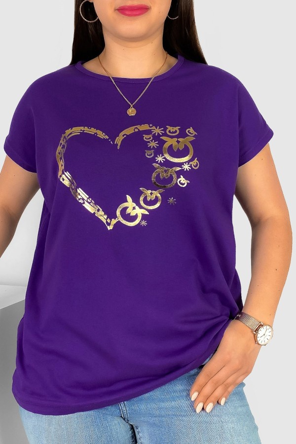 T-shirt damski plus size w kolorze fioletowym złoty print serce pierścienie