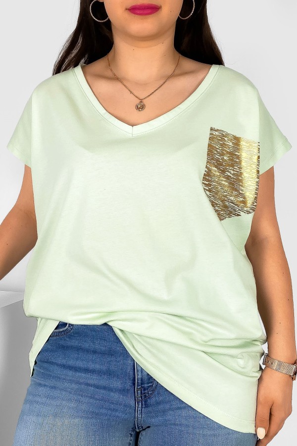 T-shirt damski plus size seledynowy nietoperz dekolt w serek V-neck złota kieszeń pocket