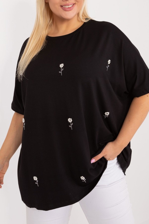 Bluzka plus size w kolorze czarnym oversize kwiaty perełki