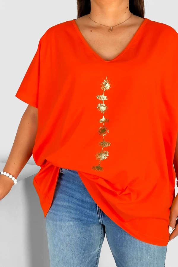 Bluzka damska T-shirt plus size w kolorze pomarańczowym złoty nadruk kwiatuszki w pionie 1