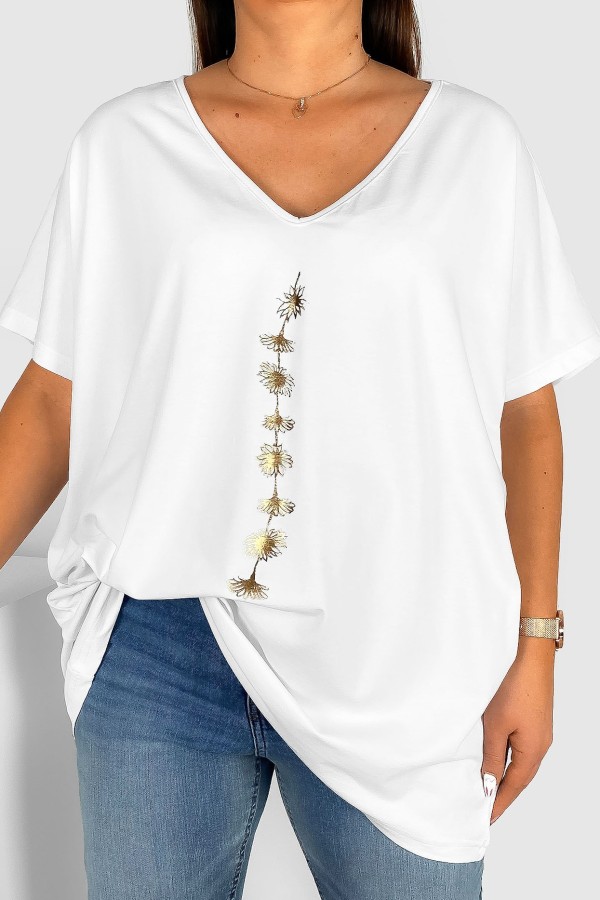Bluzka damska T-shirt plus size w kolorze białym złoty nadruk kwiatuszki w pionie