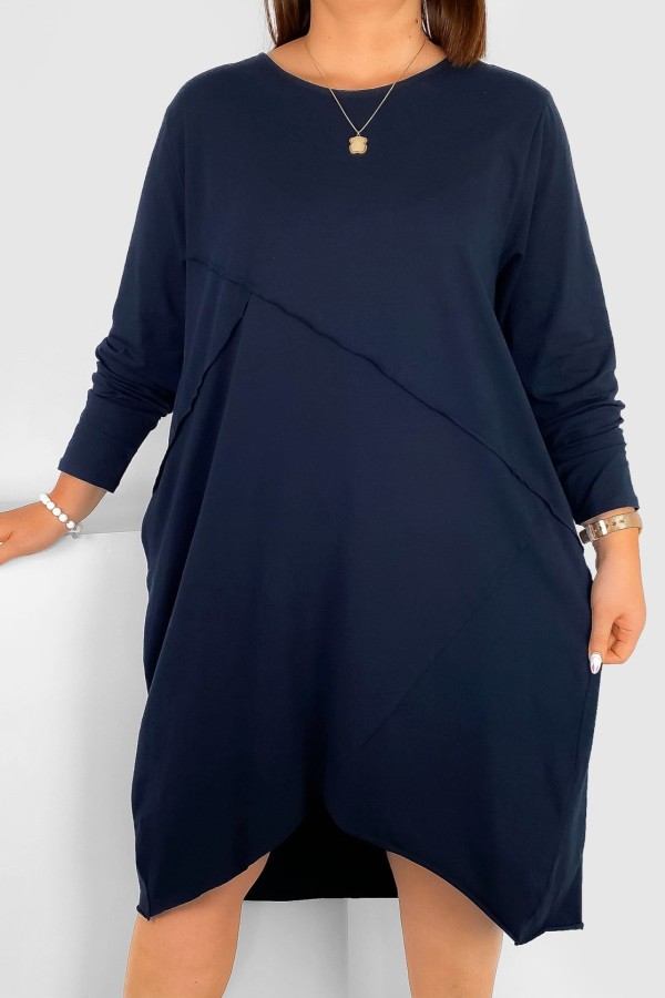 Bawełniana sukienka plus size w kolorze granatowym przeszycia kieszenie Mavis