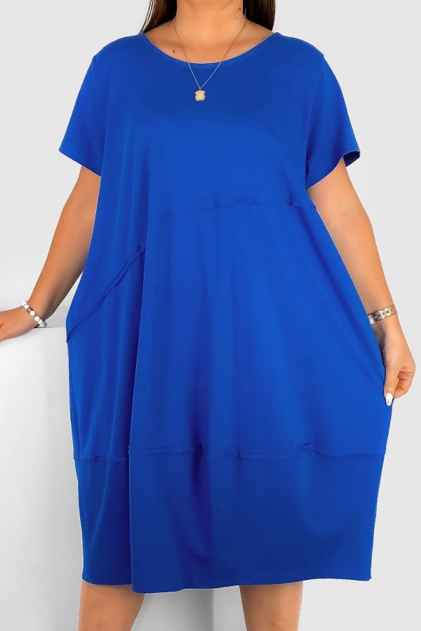 Bawełniana duża sukienka w kolorze chabrowym z kieszeniami przeszycia skos Anitta