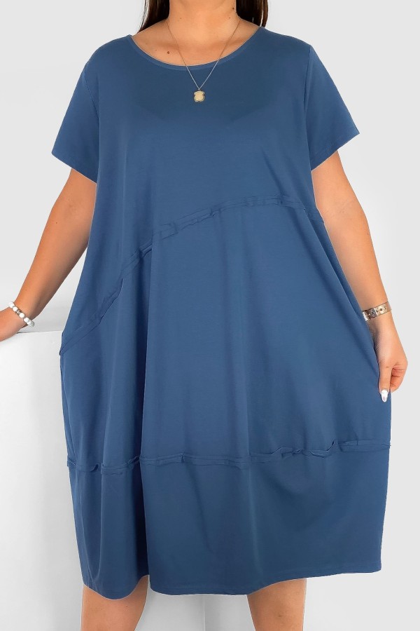 Bawełniana duża sukienka w kolorze denim z kieszeniami przeszycia skos Anitta