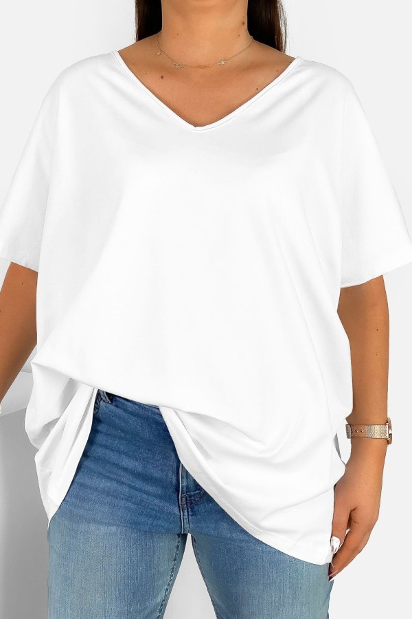T-shirt damski plus size gładki w kolorze białym dekolt w serek V-neck FOXI