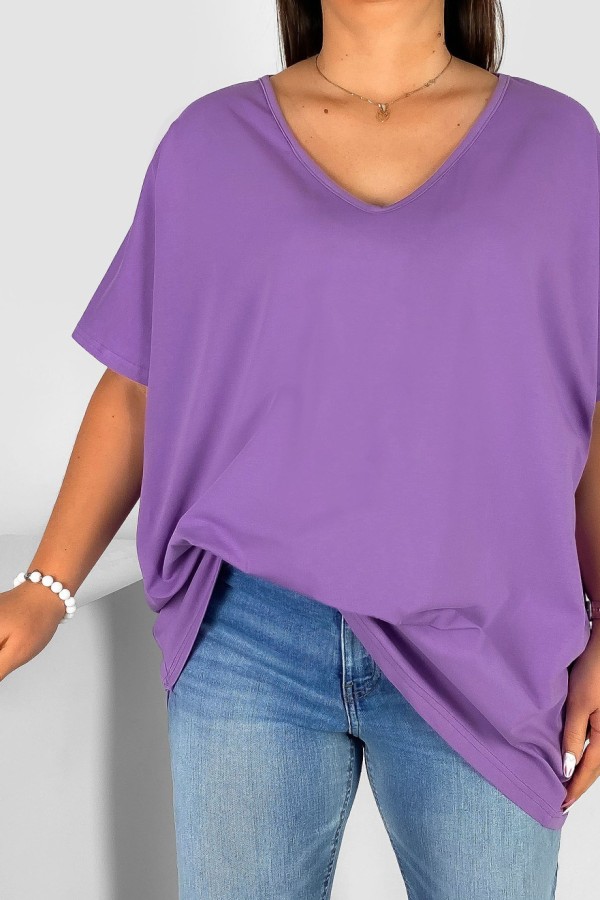 T-shirt damski plus size gładki w kolorze wrzosowym dekolt w serek V-neck FOXI 1