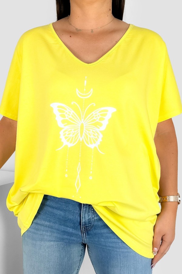 Bluzka damska T-shirt plus size w kolorze żółtym nadruk motylek księżyc