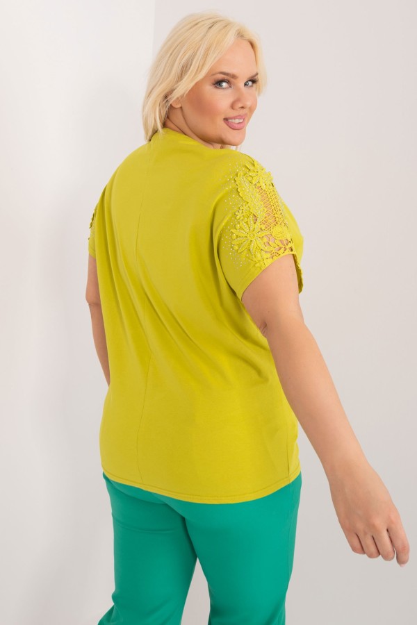 Bluzka damska plus size w kolorze limonkowym nietoperz haftowana aplikacja na rękawach dżety 4