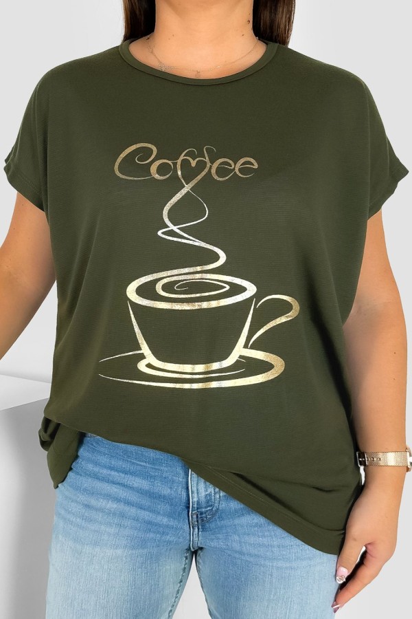 Nietoperz T-shirt damski plus size w kolorze dark khaki złoty print coffee cup