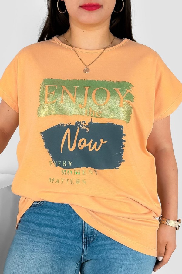 T-shirt damski plus size nietoperz w kolorze brzoskwiniowym napisy Enjoy Meggi