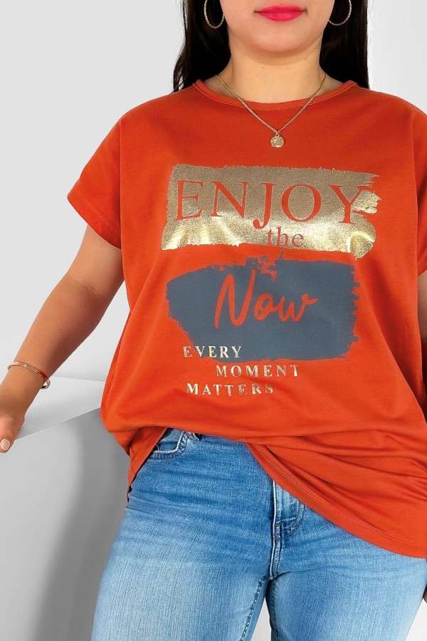 T-shirt damski plus size nietoperz w kolorze ceglastym napisy Enjoy Meggi 1