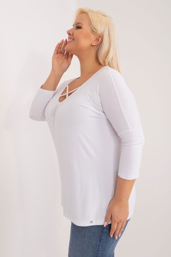 Bluzka damska plus size w kolorze białym dekolt paski Arleta 4